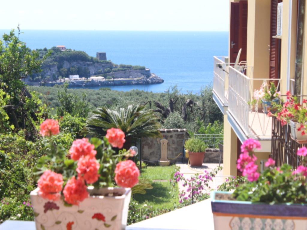 Faraglioni Di Sorrento Guesthouse Ruang foto