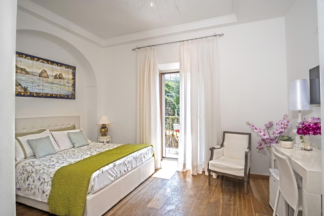 Faraglioni Di Sorrento Guesthouse Bagian luar foto